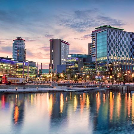Media City Salford Quays Manchester Exterior photo
